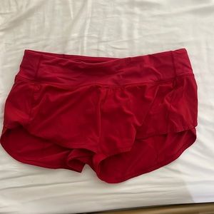 Lululemon speed up short size 6 2.5 inseam red